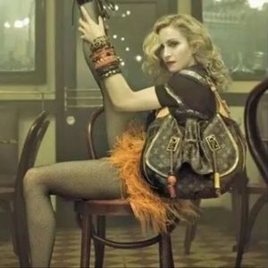 💜RARE💜 Kalahari Madonna Piece Louis Vuitton